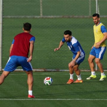 Iranian Soccer Team Prepares Amid Political Tensions