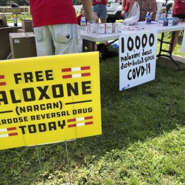 Decline in U.S. Drug Overdose Deaths Marks Encouraging Trend