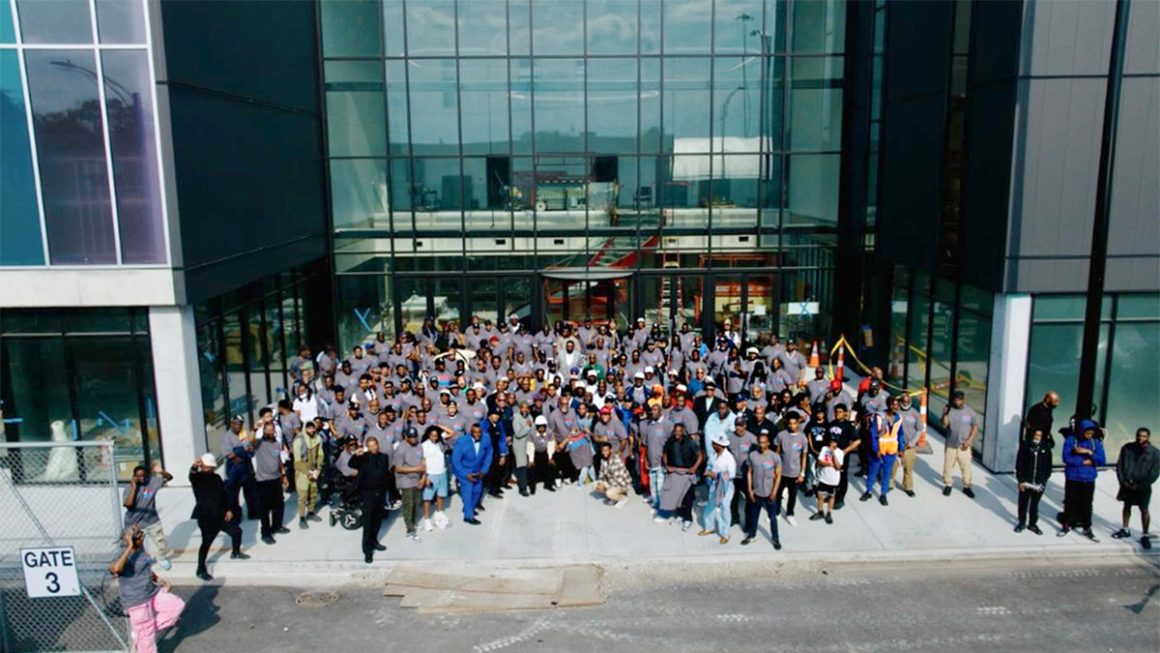 Pastor Organizes Unity Event to Transform Chicago Neighborhood