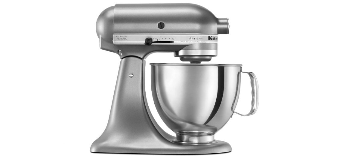 1aa5f049-2b07-4ce6-a55d-4a851080169d Baking Myths Debunked: Loud Noises and Flat Cakes