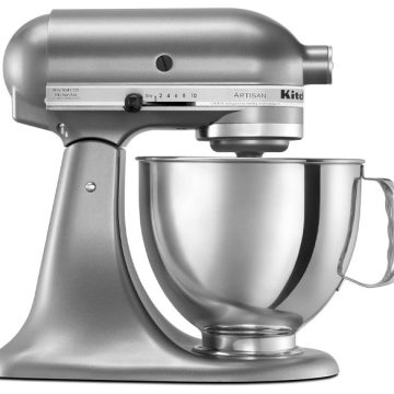 1aa5f049-2b07-4ce6-a55d-4a851080169d Baking Myths Debunked: Loud Noises and Flat Cakes