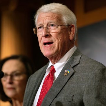 Senator Pressures Trump Over Iran Deal Amid Progress in Negotiations