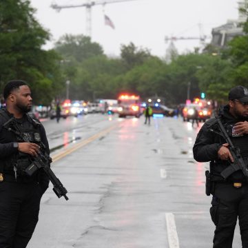 219f6ceb-b5a1-46f9-888f-43463b51ef3b Security Concerns Heighten as Gunman Attacks Near White House