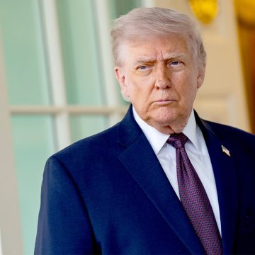 227787a4-c02c-4c47-9cad-4dd8c2781135 Trump Convenes Key Cabinet Meeting as Iran Talks Intensify