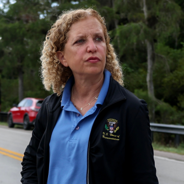 Debbie Wasserman Schultz Faces Criticism Over District Bid