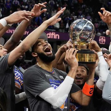 APTOPIX Knicks Cavaliers Basketball New York Knicks Sweep Cavaliers to Reach NBA Finals