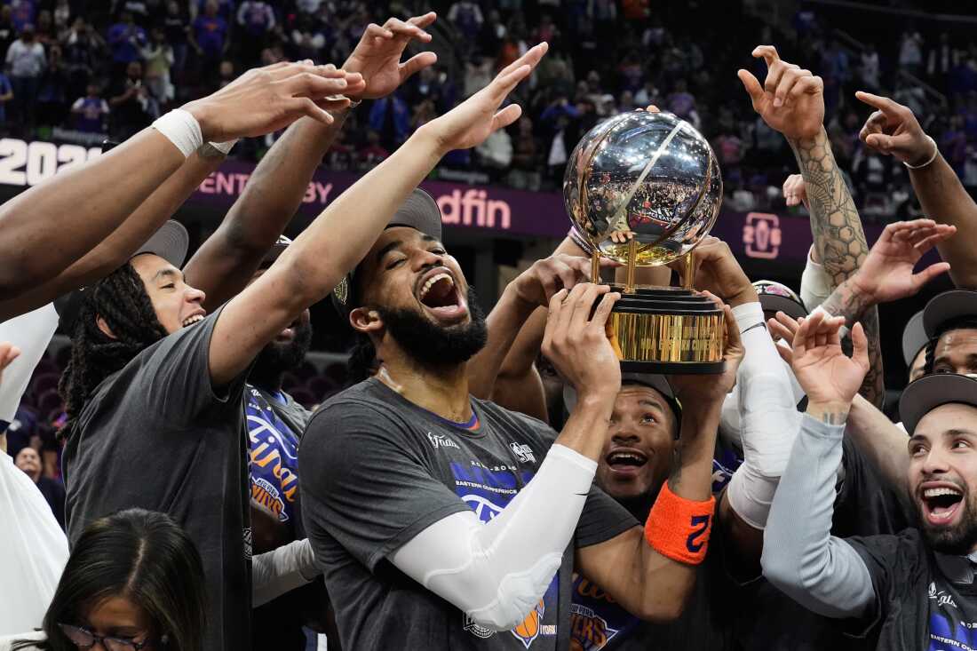 APTOPIX Knicks Cavaliers Basketball New York Knicks Sweep Cavaliers to Reach NBA Finals