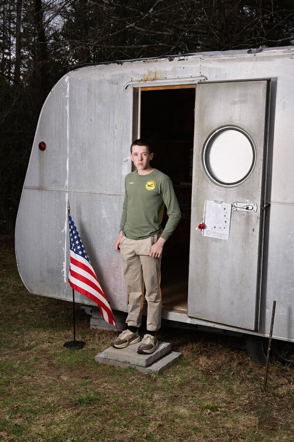 3c2a3106-9969-4003-82d8-6ebd3ab13733 The Young Curator Preserving Military Memories