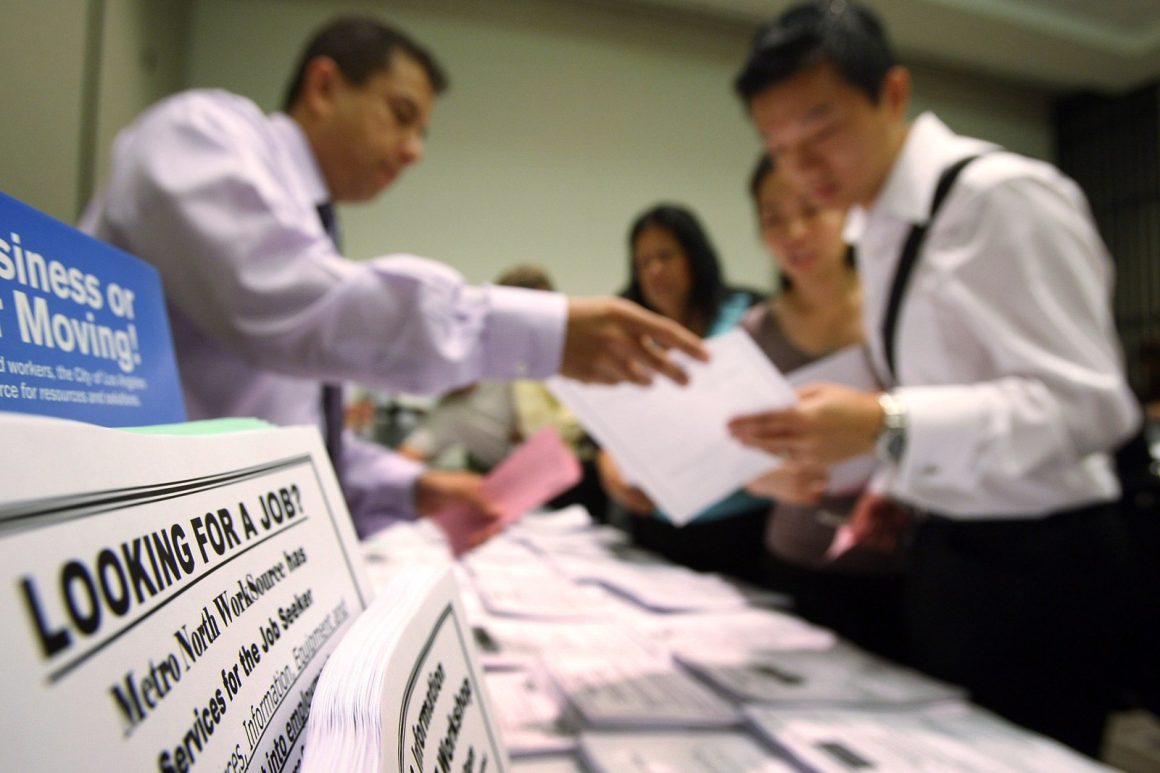 3ff6551d-73de-45ee-b24a-6d5b02046f7d Growing Concern Over Exhausted Unemployment Benefits Amid Slowing Hiring