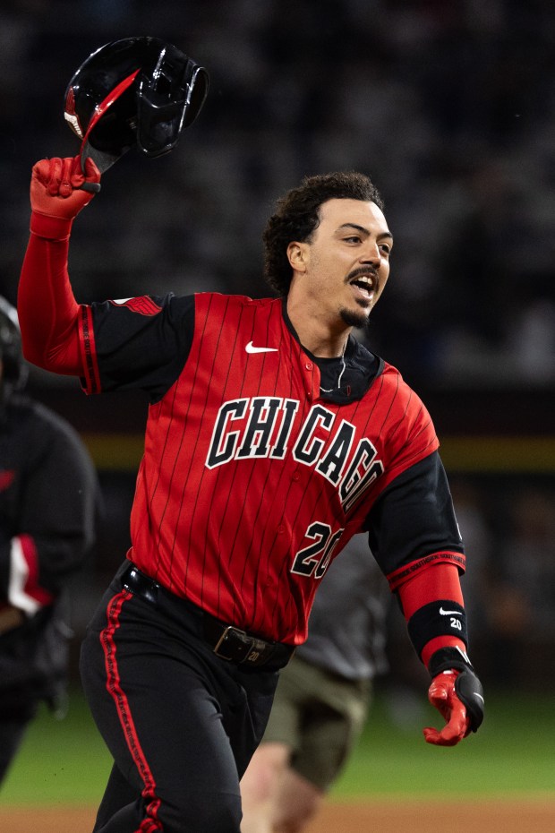 417f61cd-9de2-4c6c-a65f-42da97f51093 White Sox Triumph Over Tigers in 10-Inning Battle at Rate Field