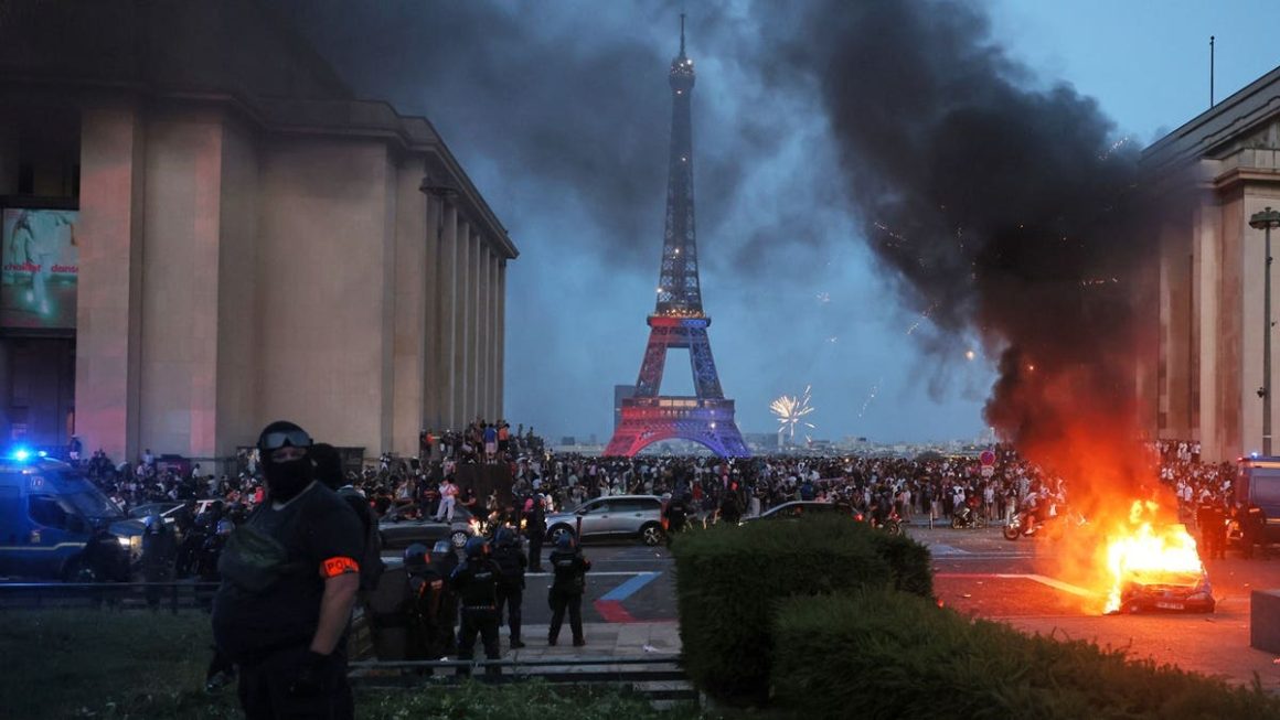 Paris Saint-Germain Victory Celebrations Turn Chaotic in Paris