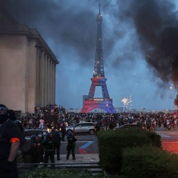 Paris Saint-Germain Victory Celebrations Turn Chaotic in Paris