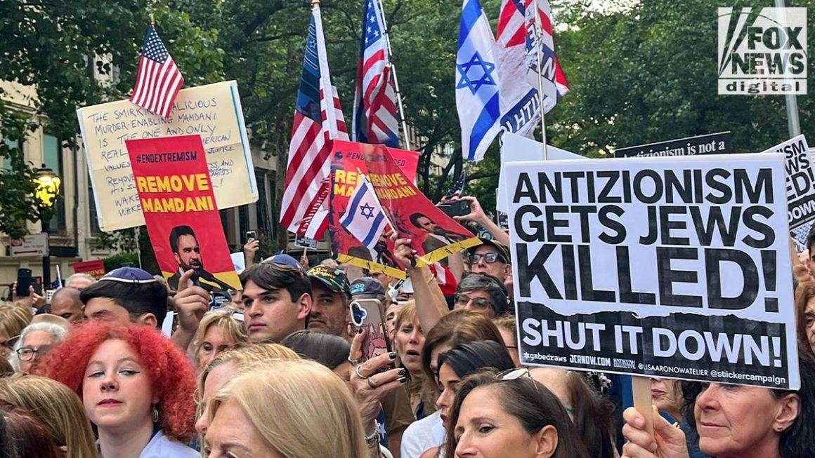 Protesters Rally Against Mayor Mamdani in NYC