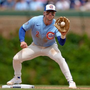 Nico Hoerner’s Spectacular Play Shines in Cubs’ Loss