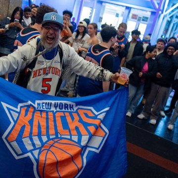 Knicks Fans Celebrate Return to NBA Finals After Sweeping Cavaliers
