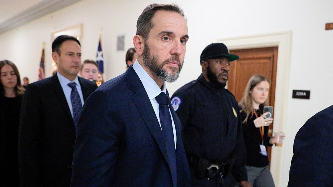 Former Justice Department Prosecutor Charged with Mishandling Confidential Records