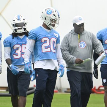 Giants Teammates Discuss Public Political Stances and Team Unity