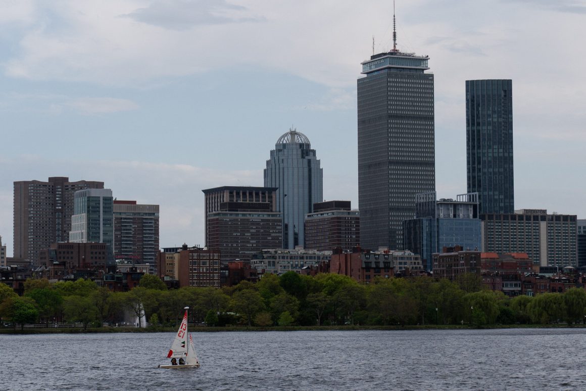Mysterious Booms on the East Coast: Meteor Explains the Noise