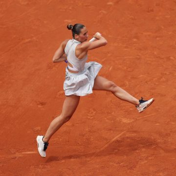 Marta Kostyuk Upsets Iga Świątek at French Open