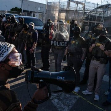 67e628ef-efdb-4ab3-b34e-71dc471dad1c Federal Agents Withdraw from Delaney Hall Protest Site