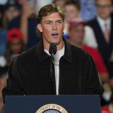 Jaxson Dart’s Trump Introduction Sparks NFL Debate
