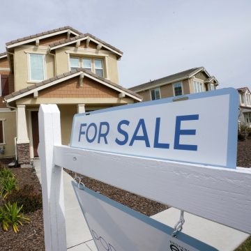 Rising Mortgage Rates Impact U.S. Housing Market Amid Iran Conflict