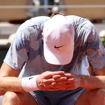 Jannik Sinner’s French Open Stumble: Heat Is His Kryptonite
