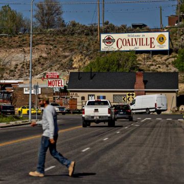 Utah Communities Lead Renewable Energy Push Amid Political Challenges
