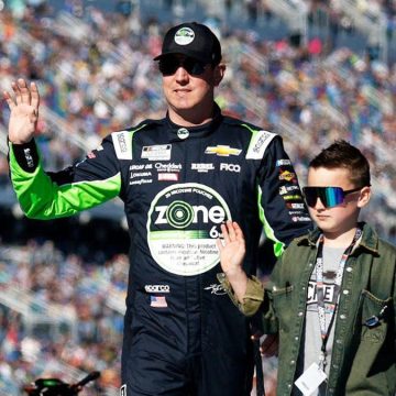 Alex Palou Leads Indianapolis 500 Amid Mournful Racing Community
