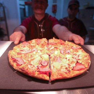 Pizza Hut Tops Survey as America’s Favorite Pizza Chain