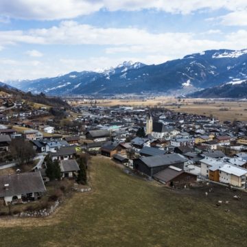 7e8dd42a-7e9c-47a2-83f0-21602f0bebc8 Paraglider Survives Midair Collision in Austrian Alps