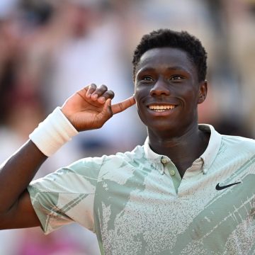 French Open Day 7: Women’s Draw Upset and Marathon Matches Highlight the Day