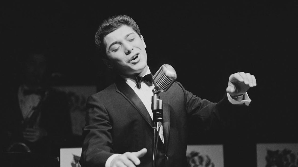 b3775330-4f8b-419f-a7ce-07b774e12fcb Paul Anka Shares Stark Experiences of Communism’s Shortcomings