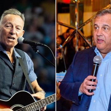 Bruce Springsteen Appears to Ignore Chris Christie at Concert