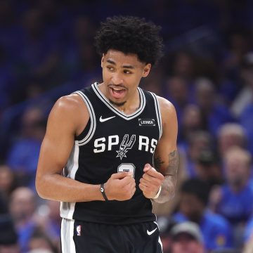 Spurs Triumph in Double Overtime: Rookie Achievements Shine