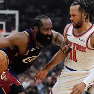 Knicks Sweep Cavaliers to Reach NBA Finals Amid Courtside Controversy
