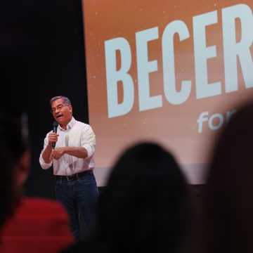 f0aaf062-e000-4218-8b2e-e15029f71099 Becerra Leads In California Gubernatorial Primary Polls