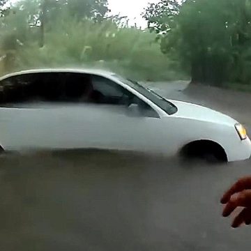 Dramatic Rescue of Baby from Flooded Vehicle in Texas