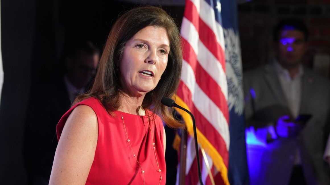 South Carolina Republican Runoff: Evette vs. Wilson