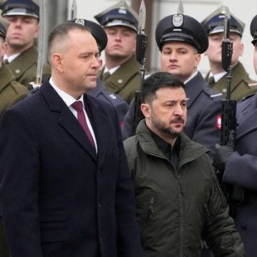 Zelenskyy Returns Polish Award Amid Tensions