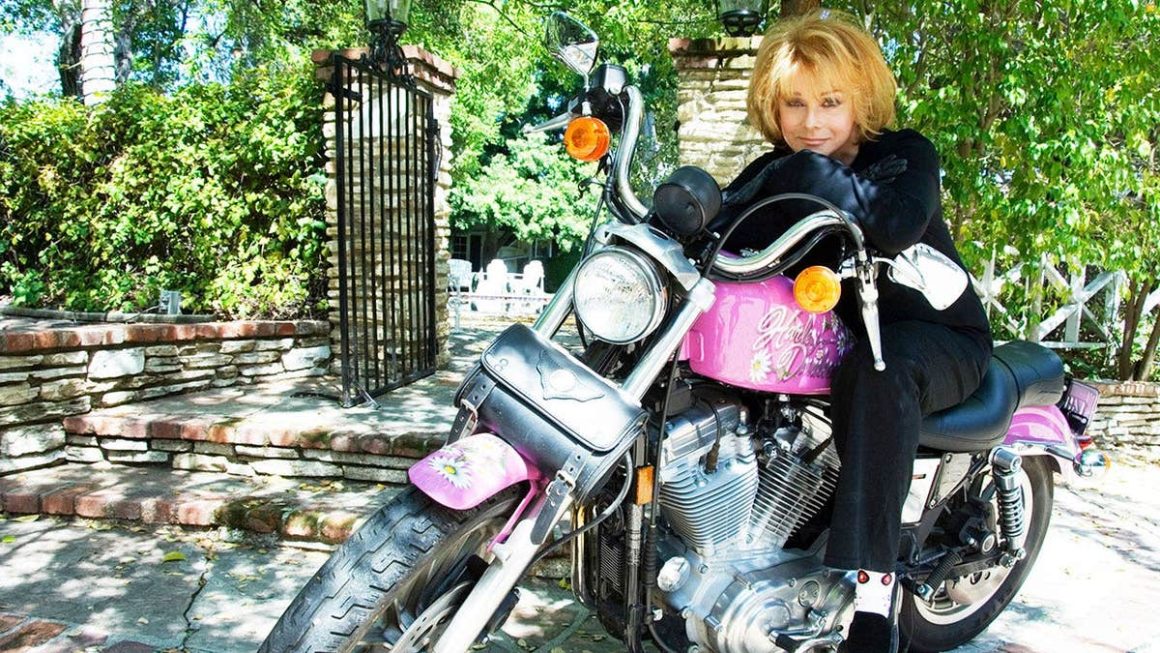 1a27ef61-f358-45e3-b281-ccfc3c00c15b Ann-Margret Embraces a Life of Adventure and Nostalgia at 85