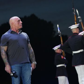 1dd5c37f-de15-47c5-bae3-44663fc1012c Joe Rogan Critiques Trump’s Handling of Epstein Files and Iran Conflict