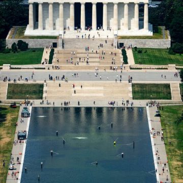 1e7ab80b-6077-40de-950c-bd19adb7bbe1 President Trump Dismisses Responsibility for Reflecting Pool Issues