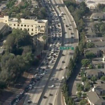Police Activity Closes Northbound Lanes of 101 Freeway in LA