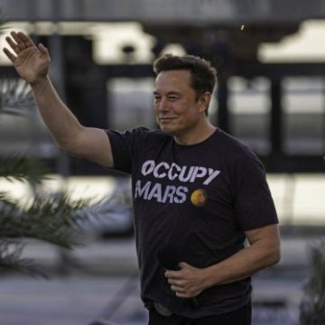 SpaceX Market Debut Set to Catapult Musk’s Wealth