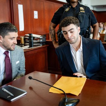 Psychiatric Defense Strategy in Luigi Mangione Case