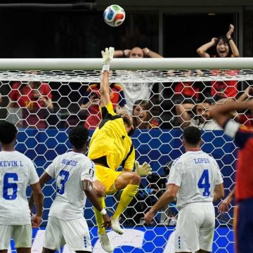 APTOPIX Cape Verde Spain WCup Soccer Cape Verde Goalkeeper Vozinha: A Heroic World Cup Debut