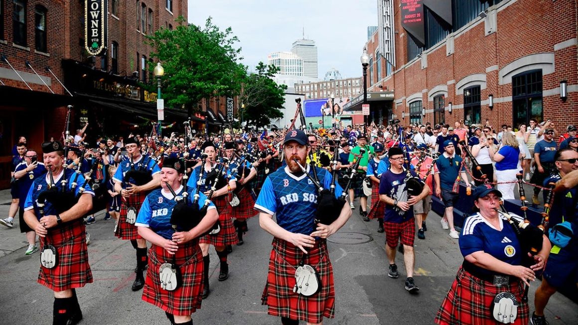 World Cup Tourists Discover the Authentic America