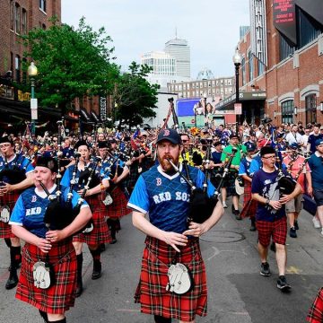 World Cup Tourists Discover the Authentic America
