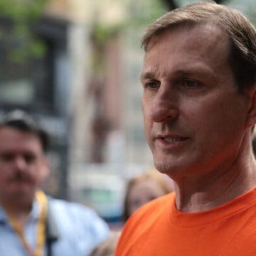 Coffee Shop Sparks Controversy with Post About Congressman